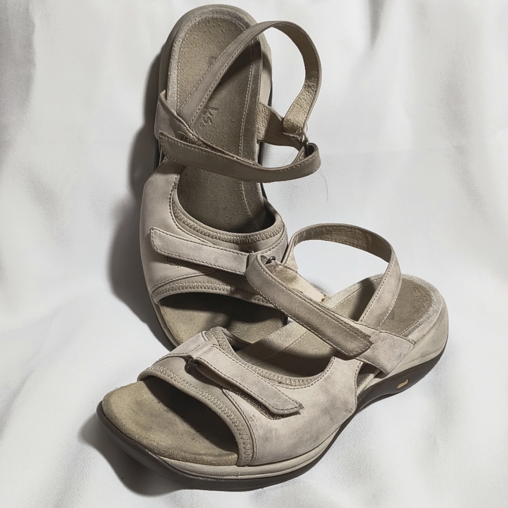 Clarke's Leather Upper Sandals Size 8
